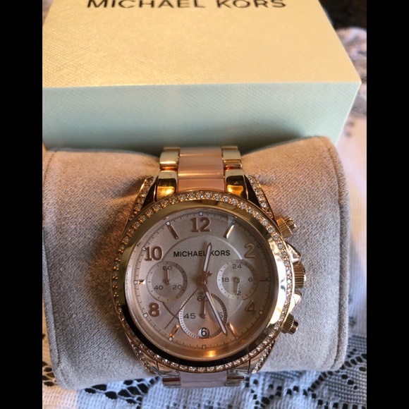 MICHAEL KORS Chronograph Rose Gold Watch MK5943 - Picture 3 of 7